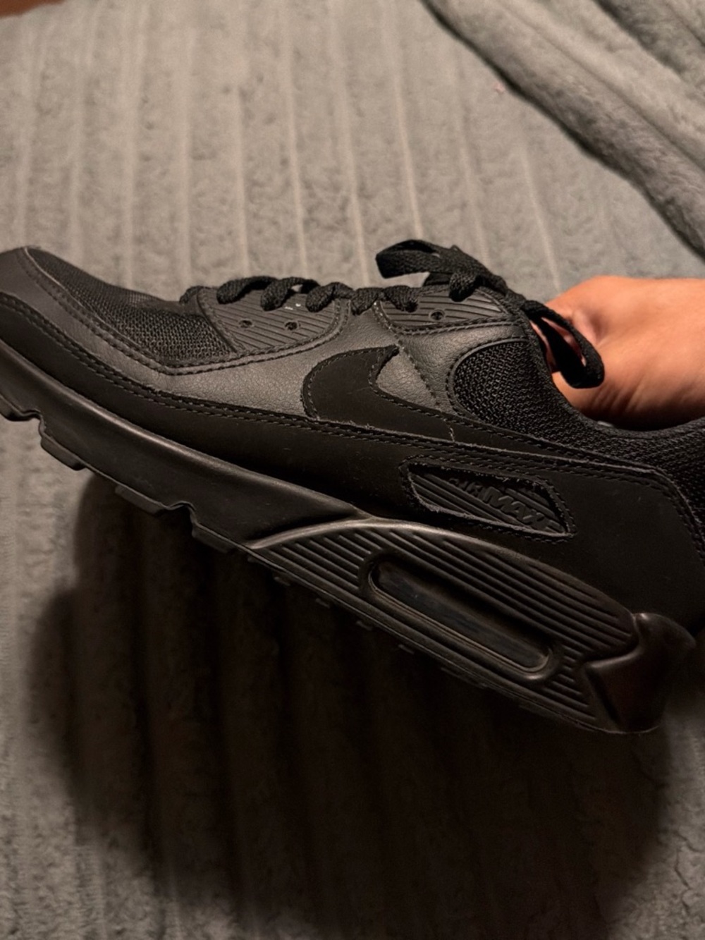 Nike Men’s Black Low-Top Athletic Sneakers